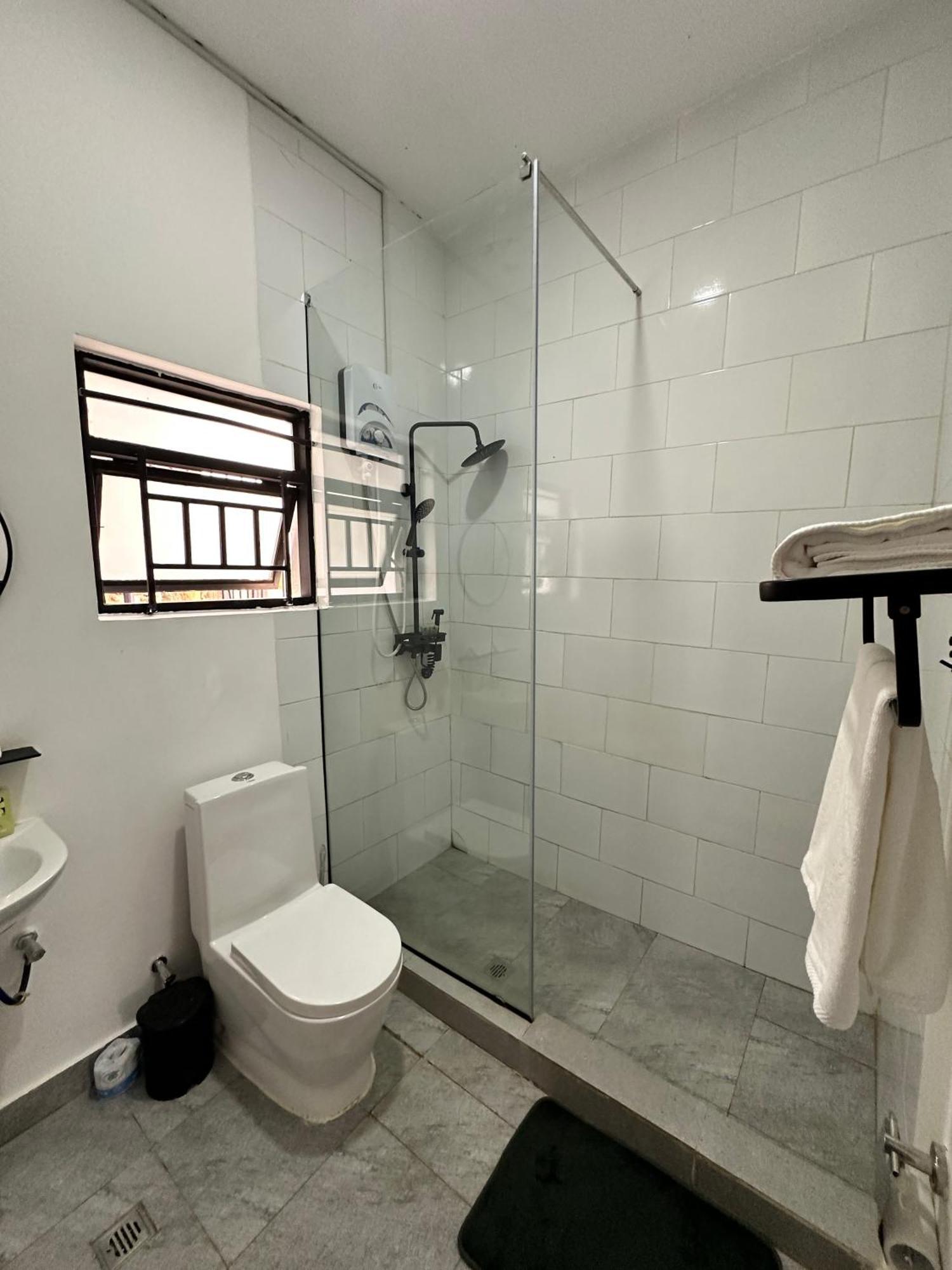 Coalescence Hotel Rwanda คิกาลี ภายนอก รูปภาพ